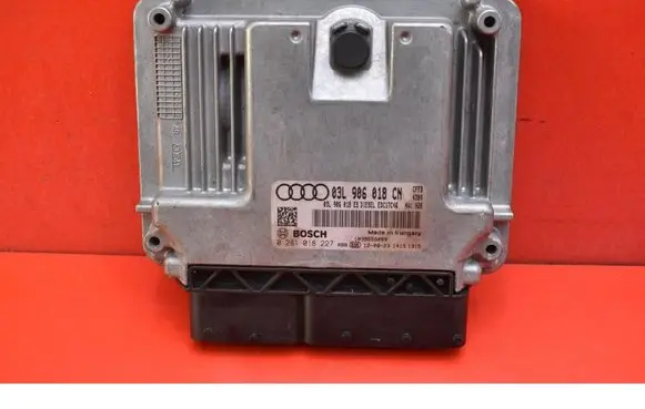 Audi Q3 8U Engine control unit/module ECU 03L906018CN