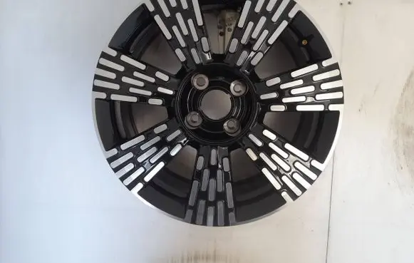 Fiat 500E R17 alloy rim 535552207506