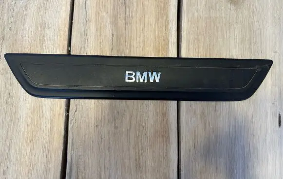 BMW X3 F25 Side skirt front trim 7205597 00161457101 51477205597