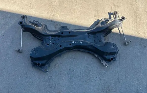 Toyota RAV 4 (XA40) Front subframe