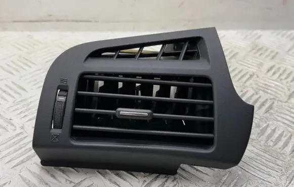 Toyota Verso Dashboard side air vent grill/cover trim 556600F020B0 556600F020
