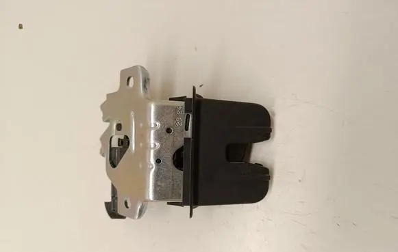 Audi A5 Tailgate/trunk/boot lock/catch/latch 8W0827503 144851B2