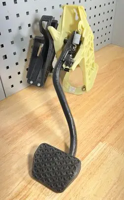 BMW 5 F10 F11 Brake pedal 6775368 677536804 4010989A