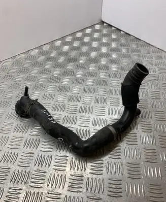 Volkswagen PASSAT B6 Engine coolant pipe/hose