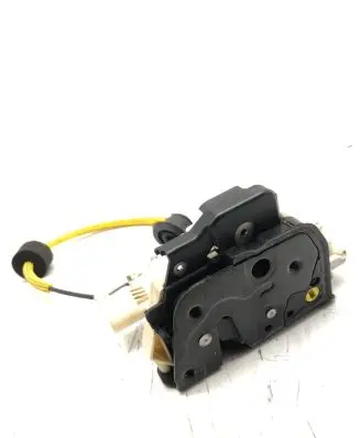 Audi A6 S6 C6 4F Rear door lock 4F0839016