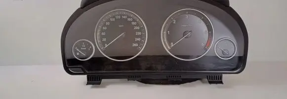 BMW 5 F10 F11 Speedometer (instrument cluster) 9285195 8000090585 2358688