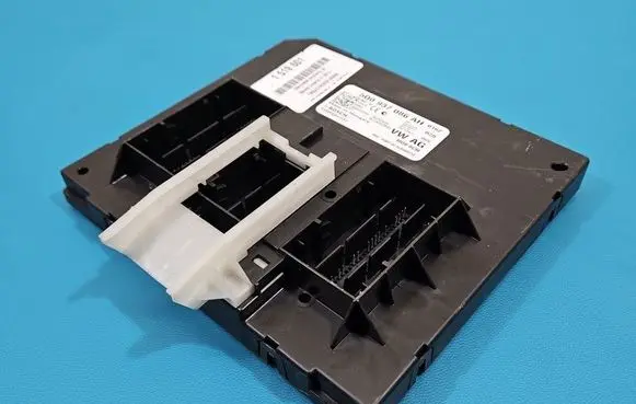 Skoda Octavia Mk3 (5E) Central body control module 5Q0937086AH IMPRK1519601