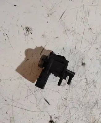 Audi A4 S4 B8 8K Turbo solenoid valve 1J0906283C