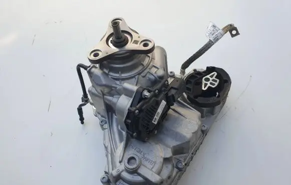 BMW M3 G80 Gearbox transfer box case 7889766 137744 13774410