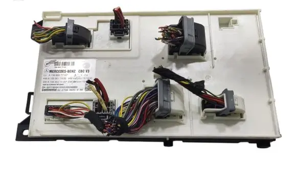 Infiniti Q30 SAM control unit A1569007702