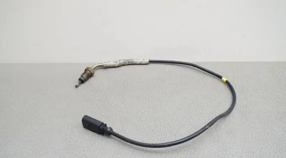 Seat Leon (5F) Exhaust gas temperature sensor 04L906088AR