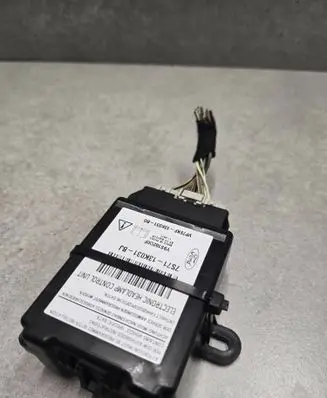 Ford Mondeo MK IV Light module LCM 7S7113K031BJ Y9S102D0F VP7EKF13K031B0