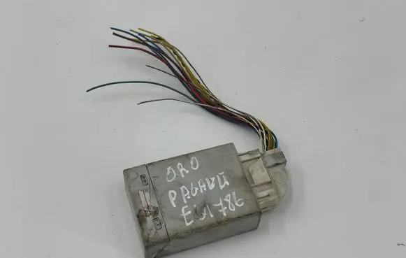 BMW 5 E60 E61 Air suspension control unit module (rear) 6769834 37146769834 6784314