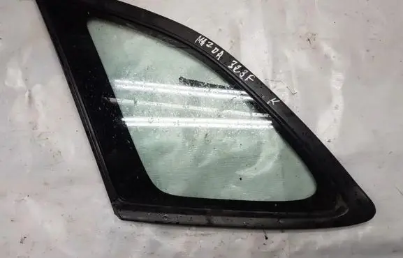 Mazda 323 F Rear side window