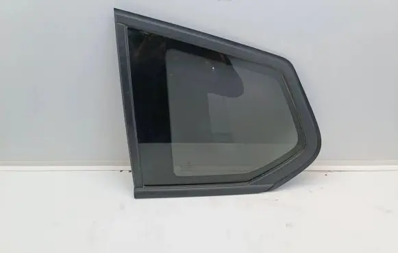 BMW X3 F25 Rear side window 7205625
