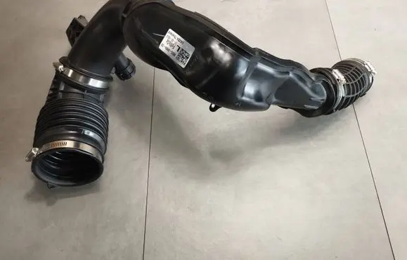 Volkswagen Amarok II Coolant pipe/hose MB3G9R504DB 1102232
