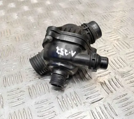 BMW 5 E60 E61 Thermostat 