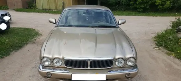 Under headlight/headlamp trim
