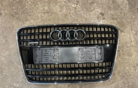 Audi Q7 4L Front bumper upper radiator grill 4L0853651