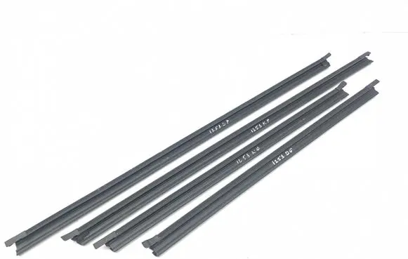 KIA Niro Rubber seal front door window/glass 