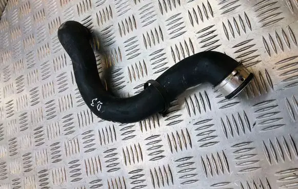 Mercedes-Benz C W204 Engine coolant pipe/hose A2045013082