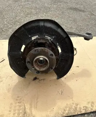 BMW X5 E70 Rear wheel hub 6771967