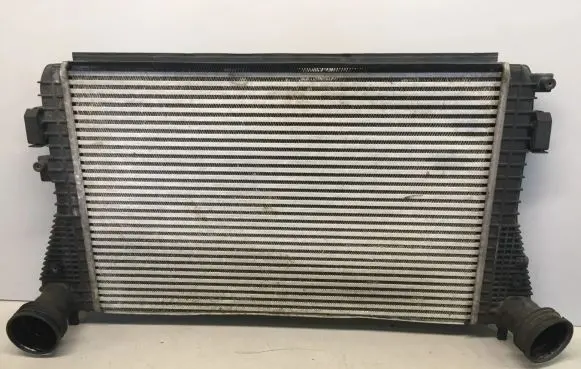 Volkswagen Golf V Intercooler radiator 1K0145803L