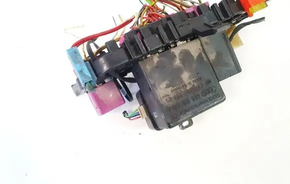 Skoda Superb B5 (3U) Fuse box set 8d0937503e
