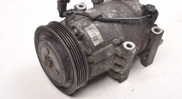 Hyundai i30 Air conditioning (A/C) compressor (pump) 