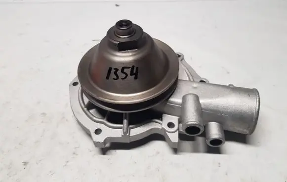 Opel Omega A Water pump 90220290 1334009 P309