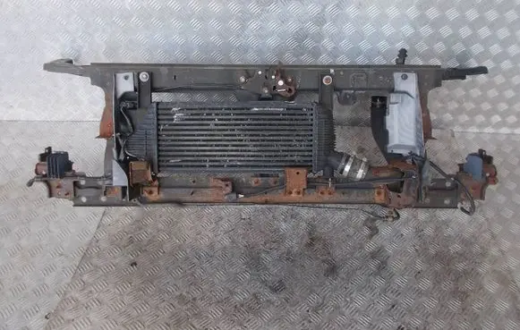 Nissan Navara D40 Radiator support slam panel
