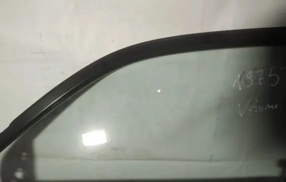 Suzuki Grand Vitara II Front door window glass four-door as2