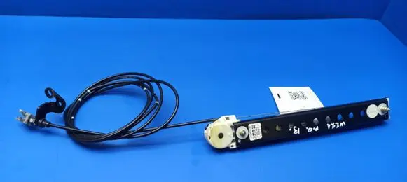 Mercedes-Benz S W221 Seat belt adjustment motor 2218600288 33039868 ZA280206
