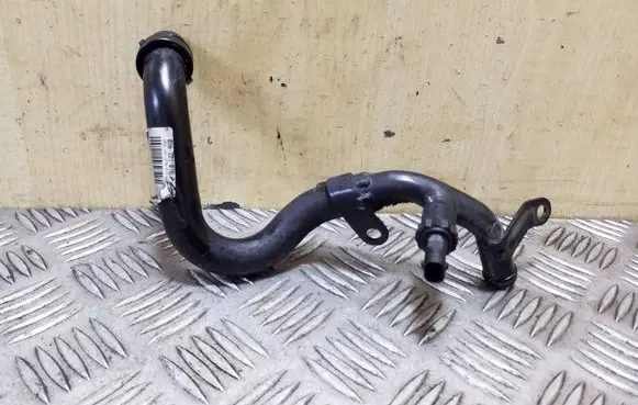 Volkswagen Touareg II Engine coolant pipe/hose 059121070P 059121065