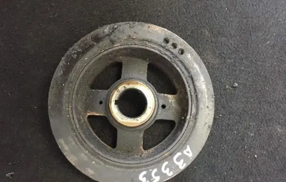 Nissan Almera Crankshaft pulley