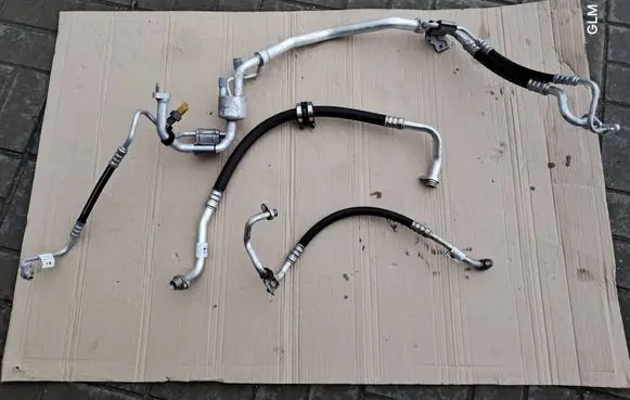 Air conditioning (A/C) pipe/hose