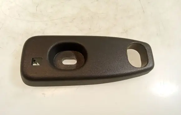 Renault Trafic III (X82) Front door handle cover 908A13590R