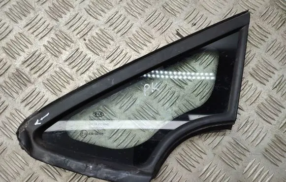 KIA Ceed Front triangle window/glass 