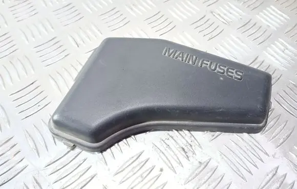 Volvo S70 V70 V70 XC Fuse box cover 9456707 9456708