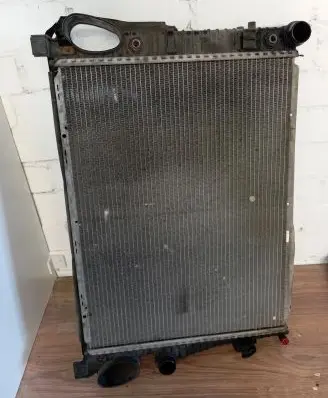 Mercedes-Benz S W220 Coolant radiator A2205050388 4617701