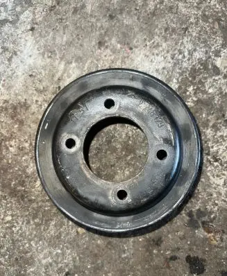 BMW 5 E39 Water pump pulley 2246129
