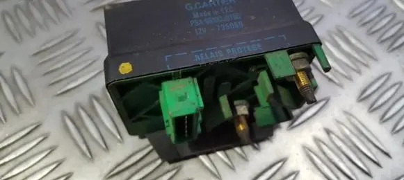 Peugeot 406 Glow plug pre-heat relay 9619039780