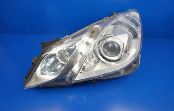 Mercedes-Benz E A207 Headlight/headlamp A2078200539 1ZT01173305
