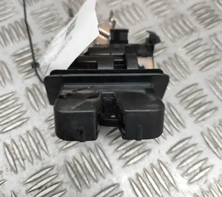 Audi A6 S6 C7 4G Tailgate/trunk/boot lock/catch/latch 4G9827520 8R0827505