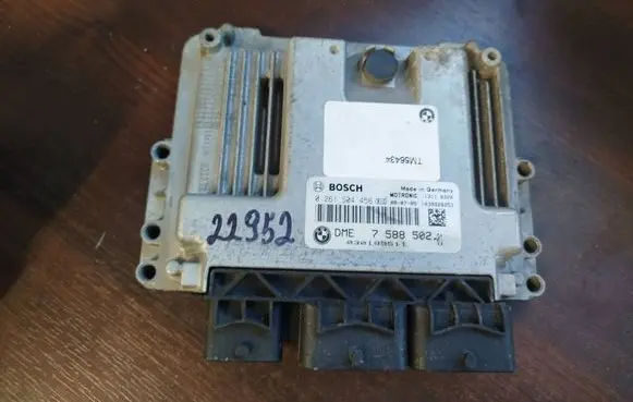 Mini One - Cooper Coupe R56 Engine control unit/module 7588502 0261s04456