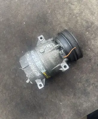 Renault Scenic I Air conditioning (A/C) compressor (pump) 1135289 061320843 7700103536