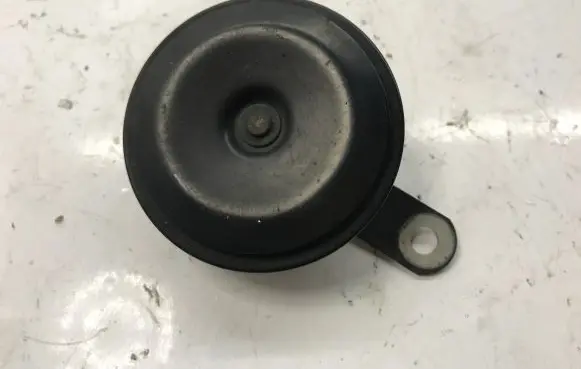 Toyota Avensis T250 Horn signal 865200D060 28657625