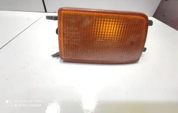 Volkswagen Golf III Front indicator light 8580391