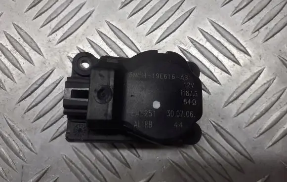 Ford Focus A/C air flow flap actuator/motor 3M5H-19E616-AB