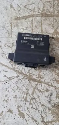 Volkswagen Golf V Gateway control module 1K0907530E 1K0907951